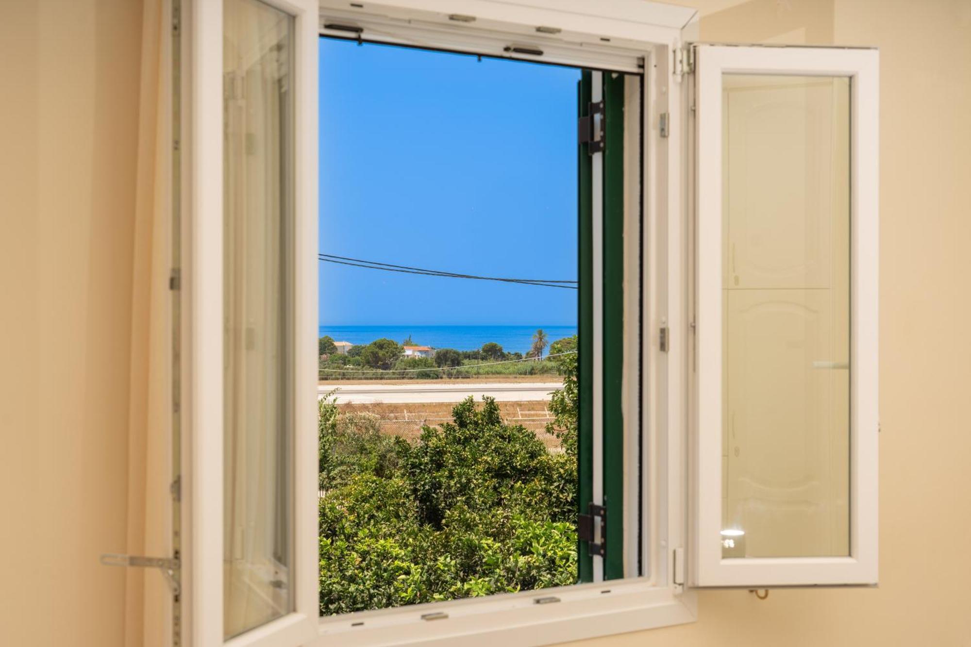 Ariadni Sea View Apartment Миния Экстерьер фото